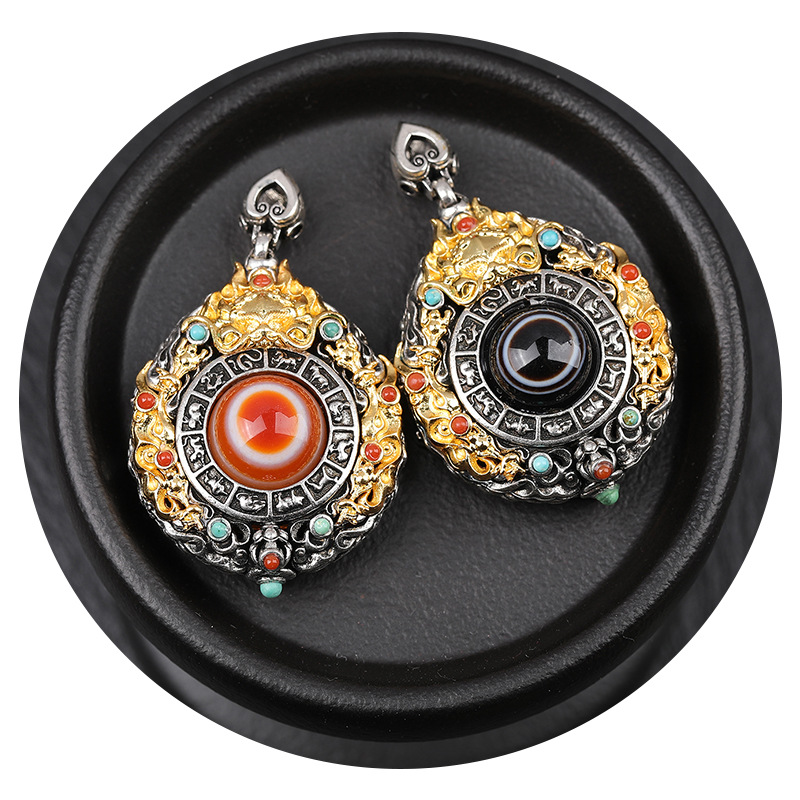 Tibetan-Style Pendant Necklace - Ethnic Fashion Design recension och pris